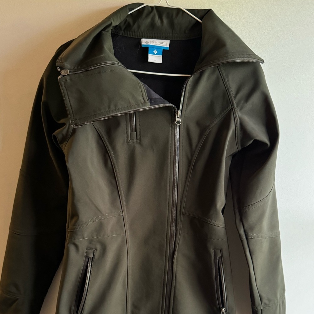 Columbia Women’s Lightweight Jacket